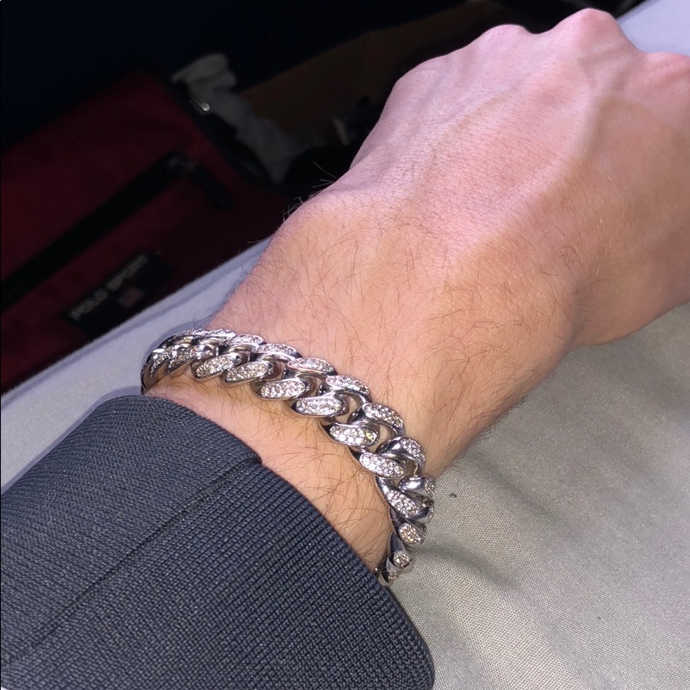 The GLD shop white gold bracelet